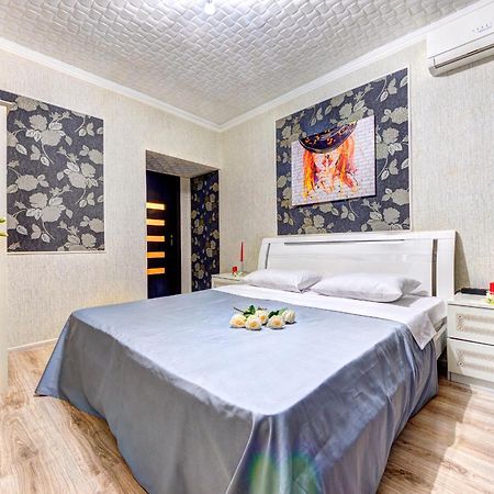 Апартаменти 4-Кімнатні Поруч З Метро Золоті Ворота Kyiv Exterior photo